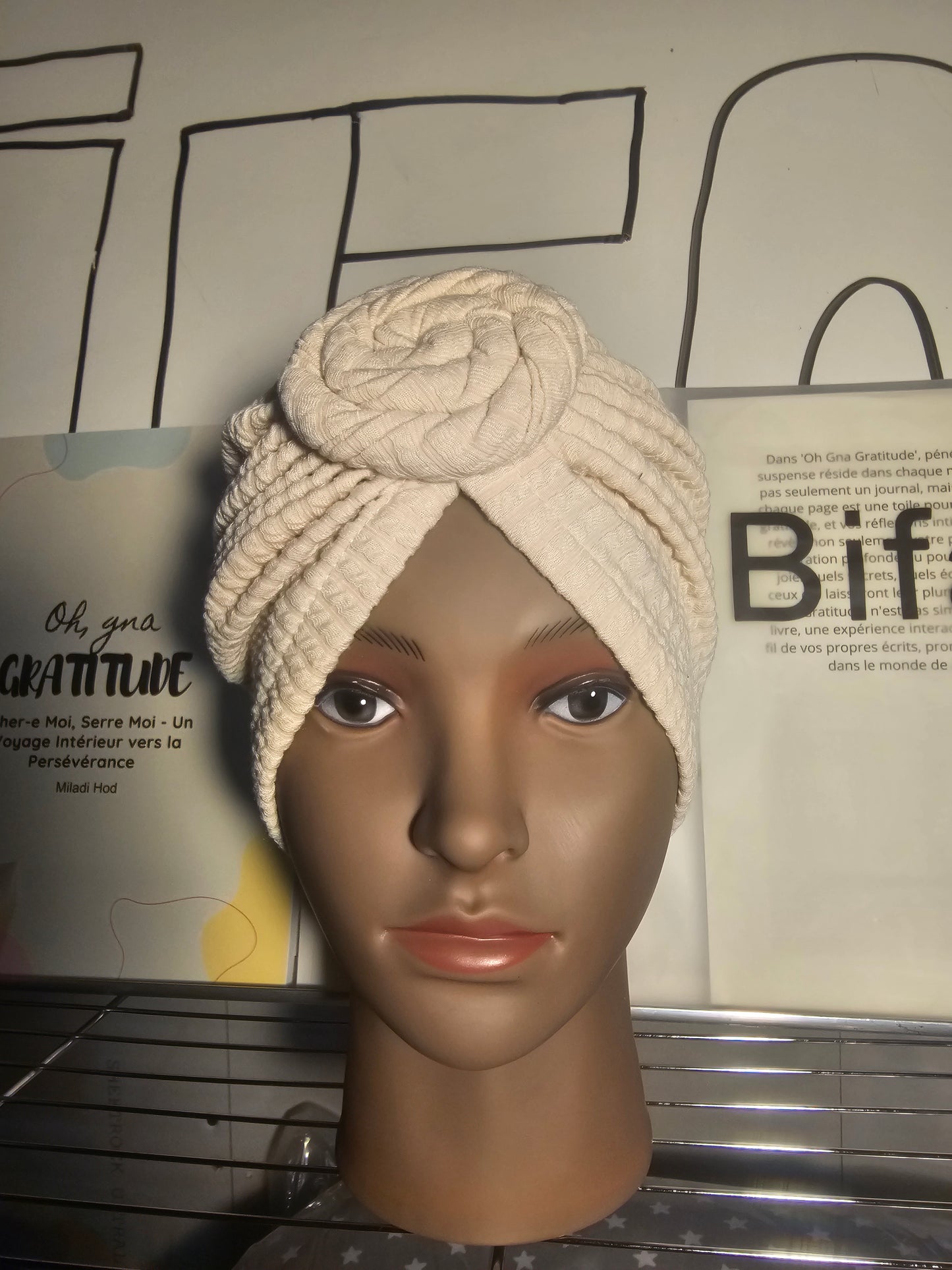 Bonnet Turban Brun Clair – Élégance Naturelle & Chaleur Estivale