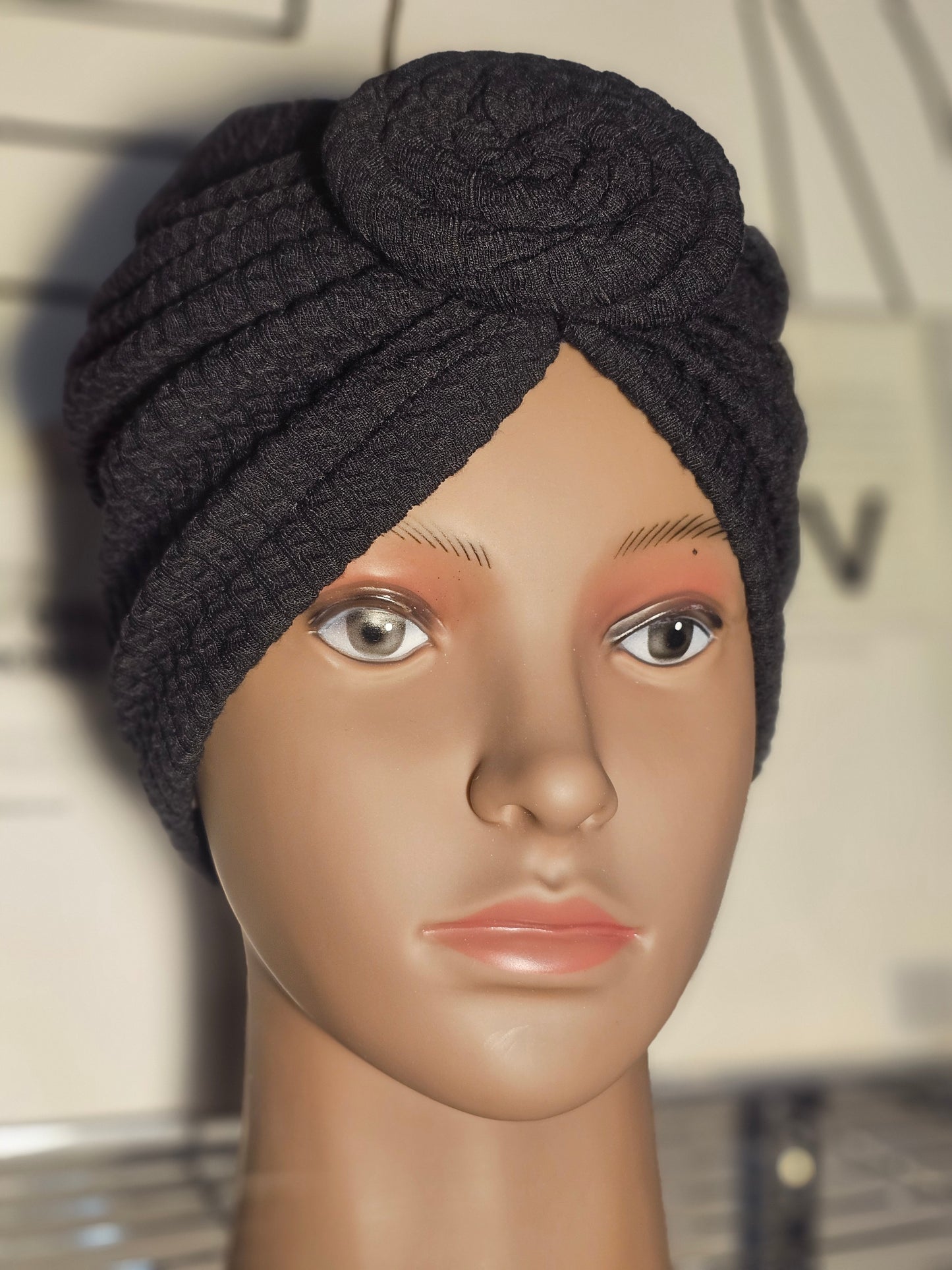 Bonnet Turban Noir – Chic & Intemporel