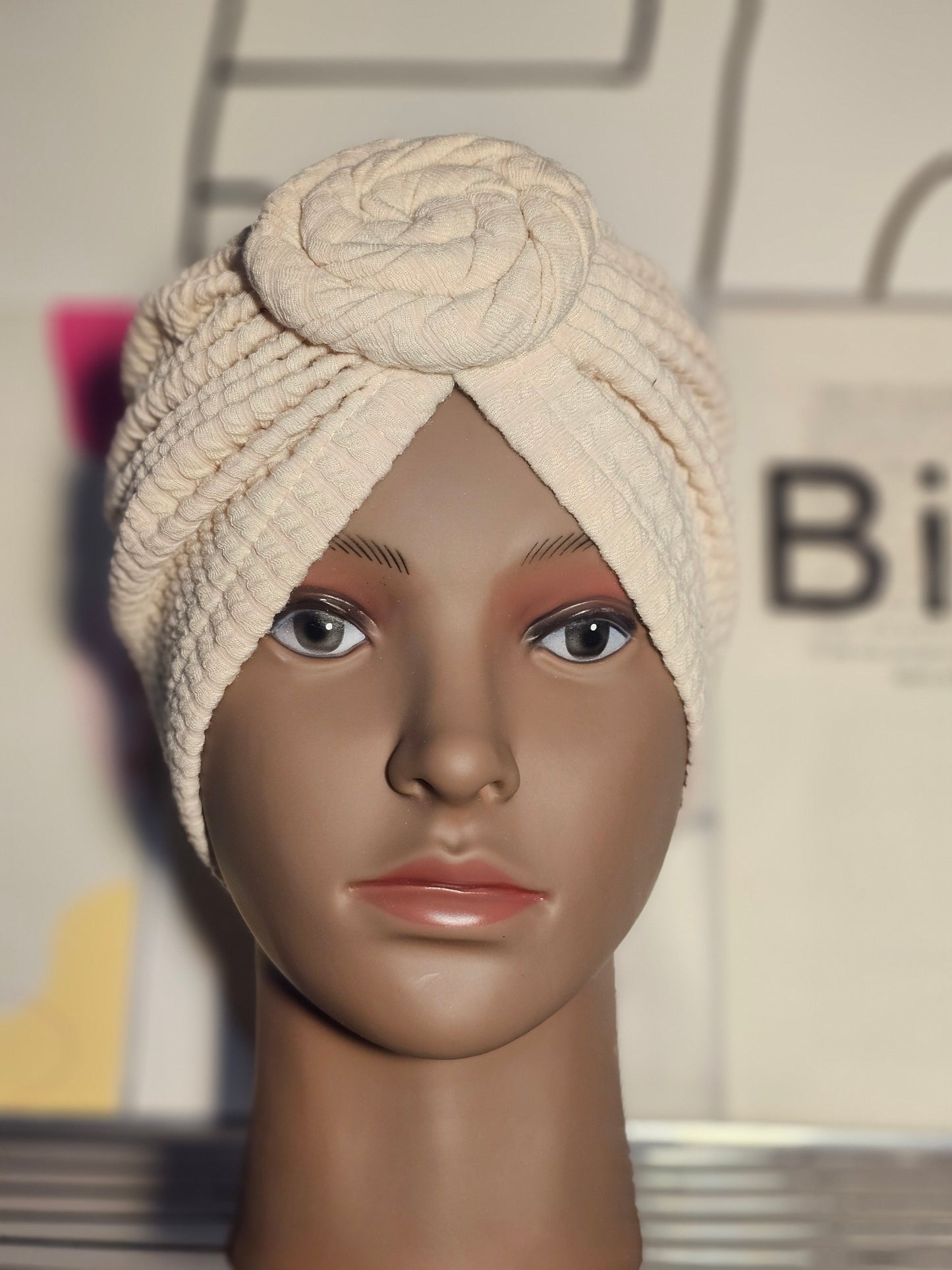 Bonnet Turban Brun Clair – Élégance Naturelle & Chaleur Estivale